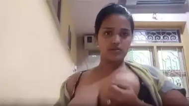Xxxhindhe Video - Big Boob Kerala Girl Showcasing Her Boobs On Cam indian xxx video
