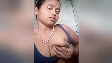 380px x 214px - Horny Tamil Girl Shows Her Boobs And Masturbating Part 1 indian xxx video