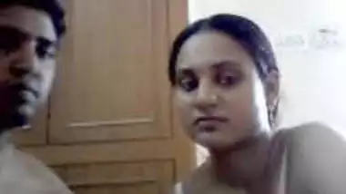 Xnxx Video Mai Janta Hu - Indian Bhabhi On Cam With Hubby Naked indian xxx video
