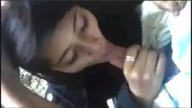 Eran Ke Bf Hd - Hot Muslim Girl Sucking Cock In Park indian xxx video