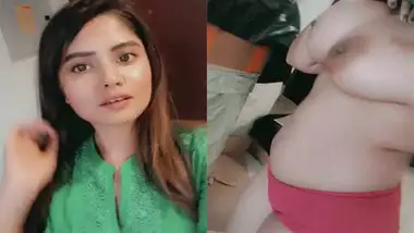 Hot Boobs Perfect Salwar Kameez - Beautiful Pakistani Girl Salwar Striptease Show indian xxx video