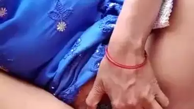 Xhhxxx - Desi Girl In Blue Suit Showing Her Pussy indian xxx video