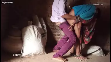 Village Ki Bhabhi Ko Din Me Pel Diya indian xxx video